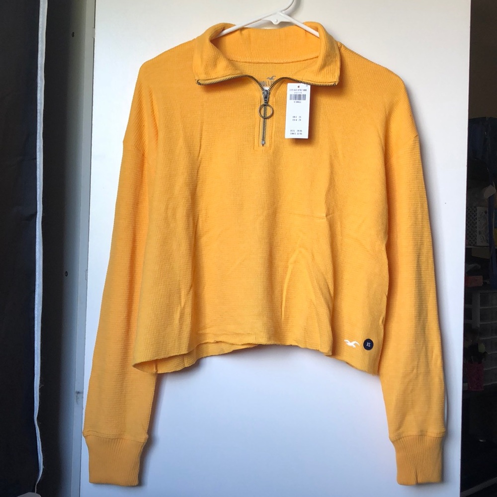 NWT Hollister Women’s Cropped Boxy Tee